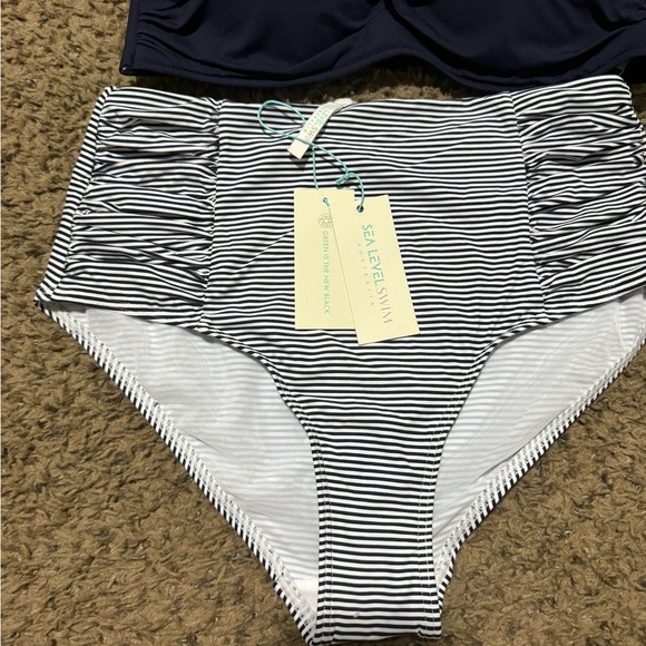 Sea Level Swim - Picture 2 of 6